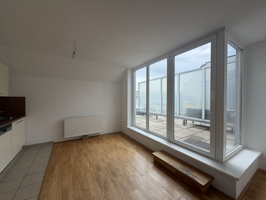 Ruhige 3 - Zimmer - Dachgeschosswohnung mit Terrasse I ab sofort - Photo 1