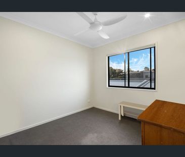 LUXURY, COMFORT AND CONVENIENCE - Photo 4