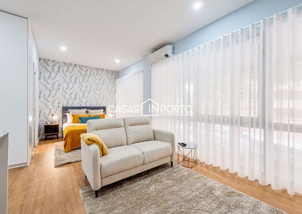 Apartamento Charme - Exclusividade e Conforto Junto ao Metro dos Combatentes