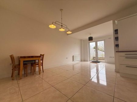 71 Blackrock Row, Newtownabbey, BT36 4AD - Photo 2