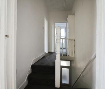 3 bedroom flat to rent - Photo 2
