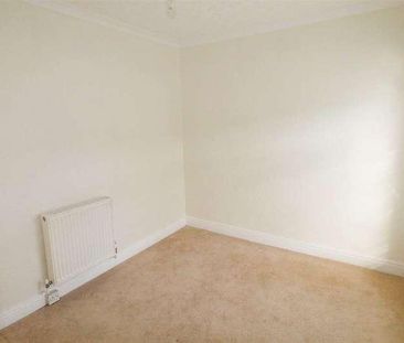 The Parade, Trallwn, Pontypridd, CF37 - Photo 1
