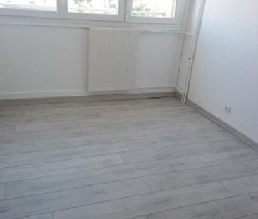 Location Appartement 2 pièces 45m² NIMES 30900 - Photo 4