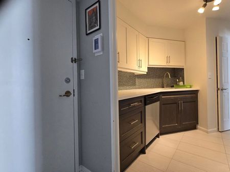For Lease - 7 Carlton Street Unit# 1013, Toronto, Ontario - Photo 4