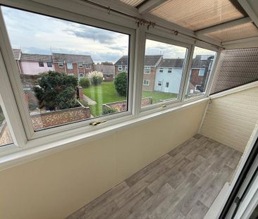 2 bedroom end of terrace house to rent - Photo 1