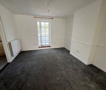 Three Bedroom House To Let on Nacton Road - Photo 2