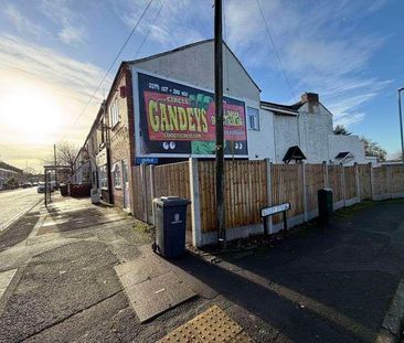 Whieldon Road, Fenton, Stoke-on-trent, ST4 - Photo 1