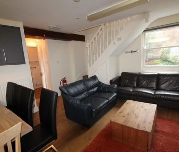 6 bedroom apartment to rent - Photo 1