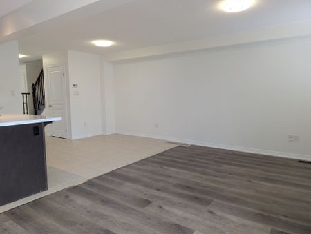 For Lease - 175 Penny Lane, Hamilton, Ontario - Photo 4