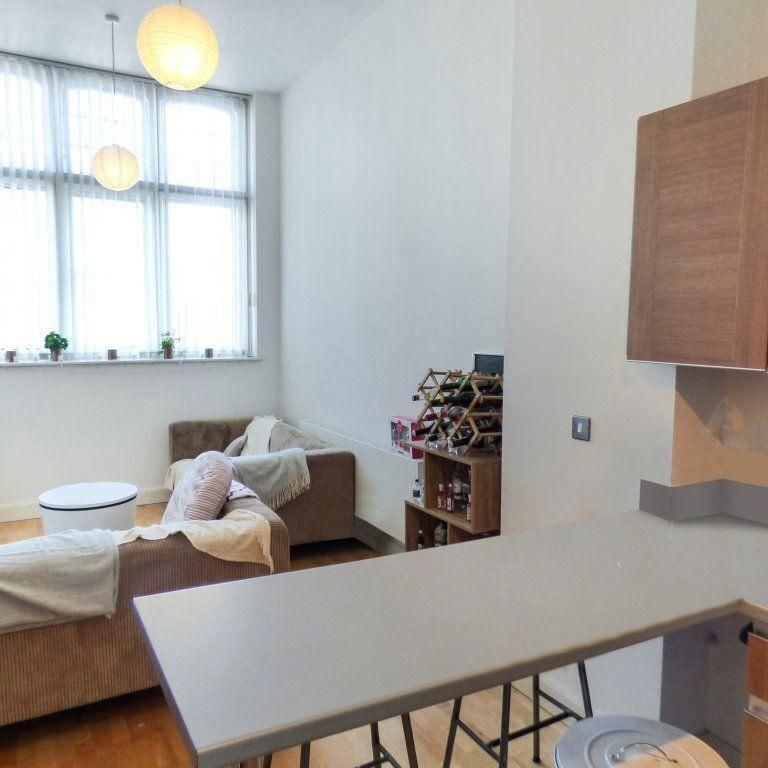 2 bedroom flat to rent - Photo 1
