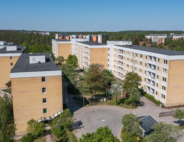 Visättravägen 71, Flemingsberg - Photo 1