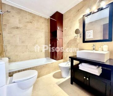 Apartamento en alquiler en Avenida 8 D'Agost - Photo 2