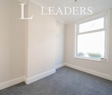 3 bedroom house to rent Trevor Road, PO4 - Photo 1