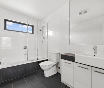 Townhouse Style Living - Photo 2