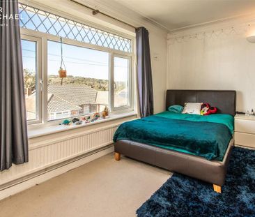 4 bedroom bungalow to rent - Photo 2