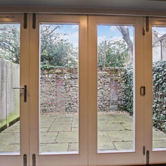 2 bedroom terraced house to rent - Photo 1