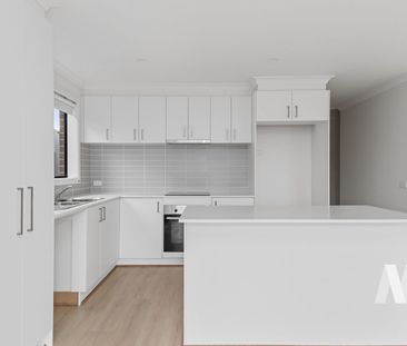 Coming Soon!- Brand New House in the Heart of Pakenham - Photo 4