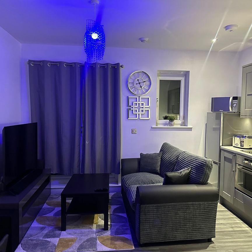 Studio Flat, Oceana Boulevard, SO14 - Photo 1