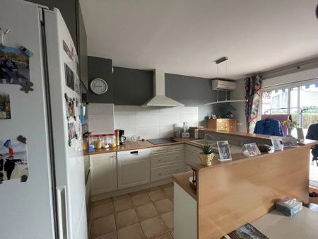 Location Appartement 72m² MONTEUX 84170 - Photo 4