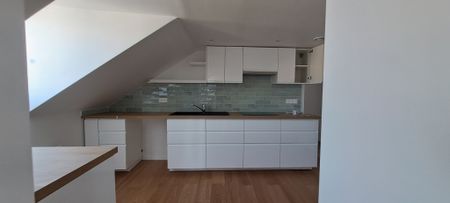 Location Appartement 5 pièces 102m² VERSAILLES 78000 - Photo 2