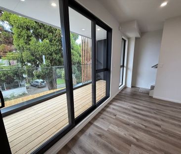 Brand New and Ready to Rent - Photo 5