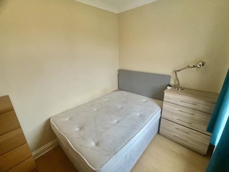 Welbeck Avenue, Southampton - Photo 3