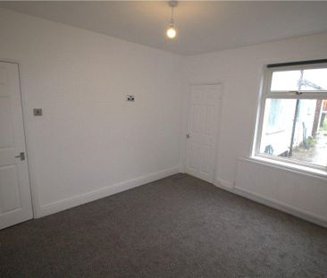 3 bedroom terraced house to rent - Photo 6