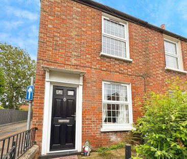 2 bedroom semi-detached house to rent - Photo 6