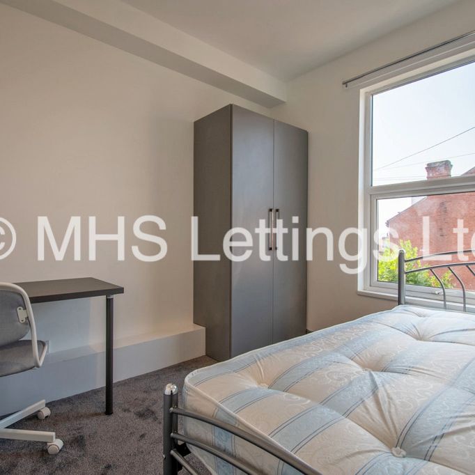 Room 4, 14 Royal Park Grove, Leeds, LS6 1HQ - Photo 1