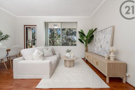 Spacious & Modern Apartment in Prime Kogarah Location - Photo 3