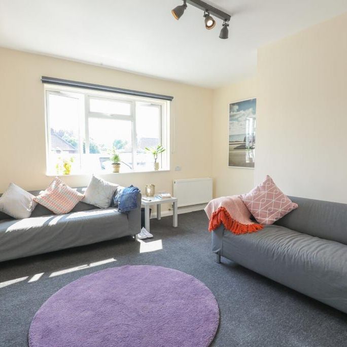 8 bedroom house to rent - Photo 1