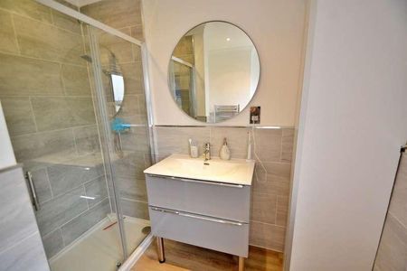 Parkstone, BH12 - Photo 4