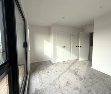 33 Parehua Street, Mount Wellington - Photo 2