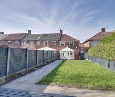 3 bedroom end of terrace house to rent - Photo 5