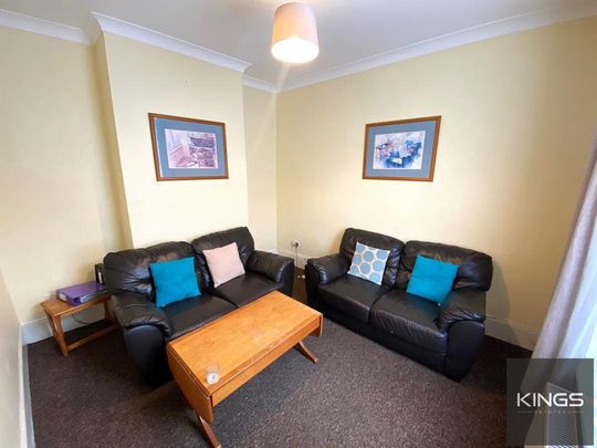 4 bedroom terraced house to rent - Photo 1