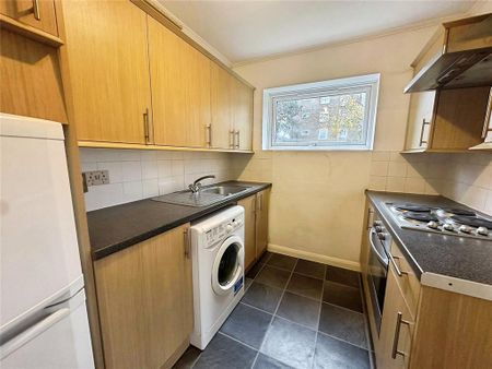 1 bedroom flat to rent - Photo 3