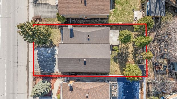 Maison à paliers multiples à vendre - Photo 1