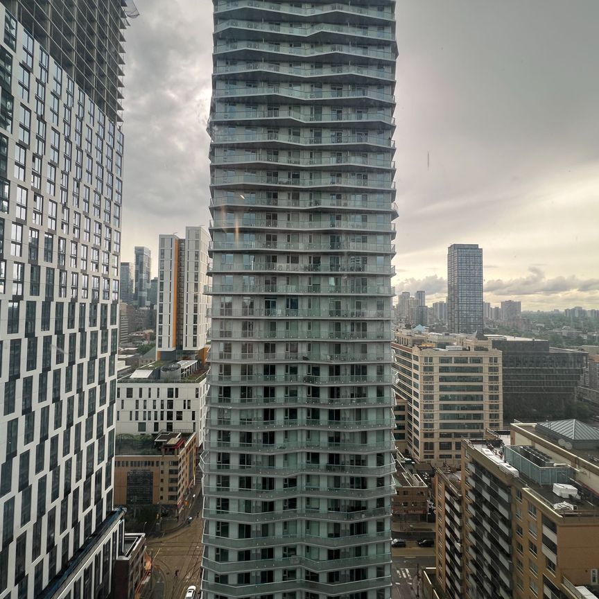 For Lease - 82 Dalhousie Street Unit# 2515, Toronto, Ontario - Photo 1