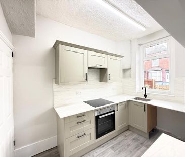 2 bedroom terraced house to rent - Photo 2