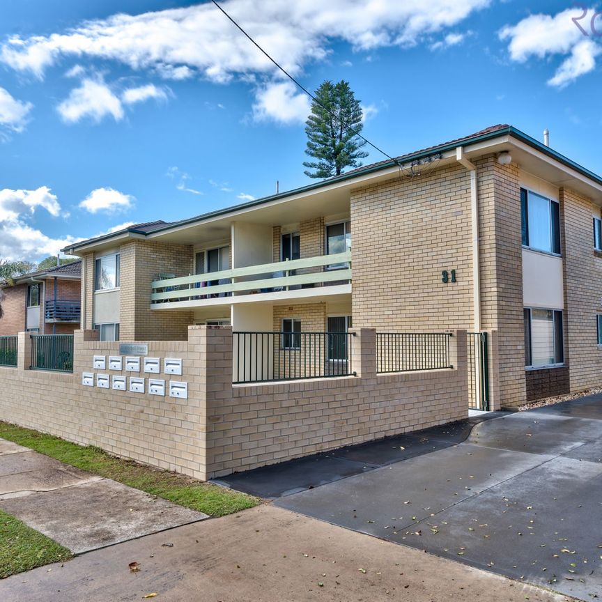 Well presented unit in enviable location, close to local shops and Merewether Beach. - Photo 1