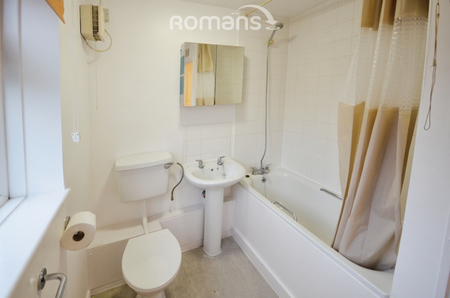 1 bedroom flat to rent - Photo 2