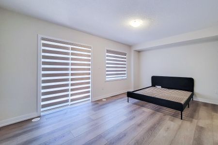 For Lease - 1352 Kaniv Street, Oakville, Ontario - Photo 3