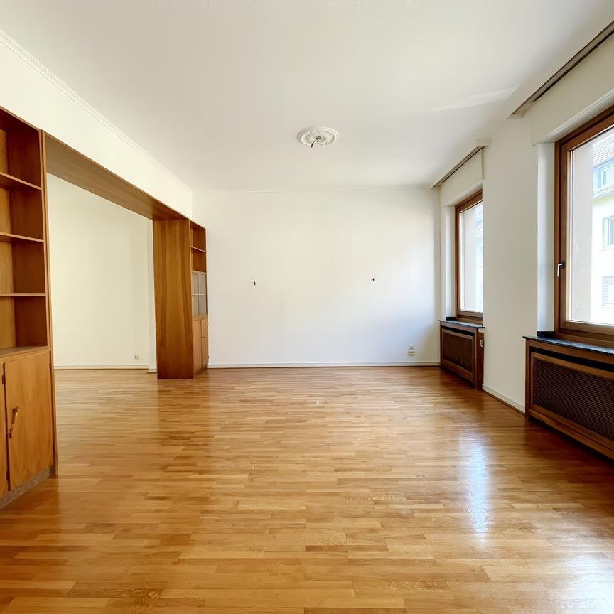 GROßZÜGIGE 2-ZIMMER WOHNUNG IN KREFELDER INNENSTADT ZU MIETEN! - Foto 1