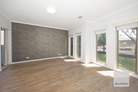 Family Home in the Heart of Burnside Heights - Photo 2