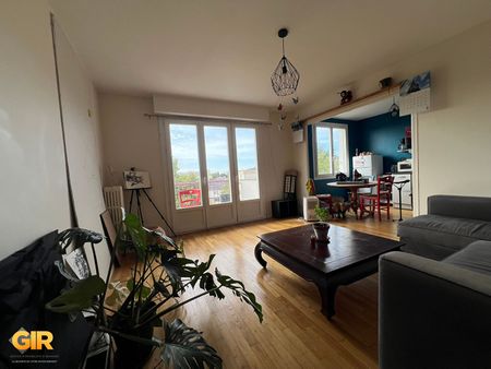Location Maison 5 pièces 83m² ST JACQUES DE LA LANDE 35136 - Photo 2