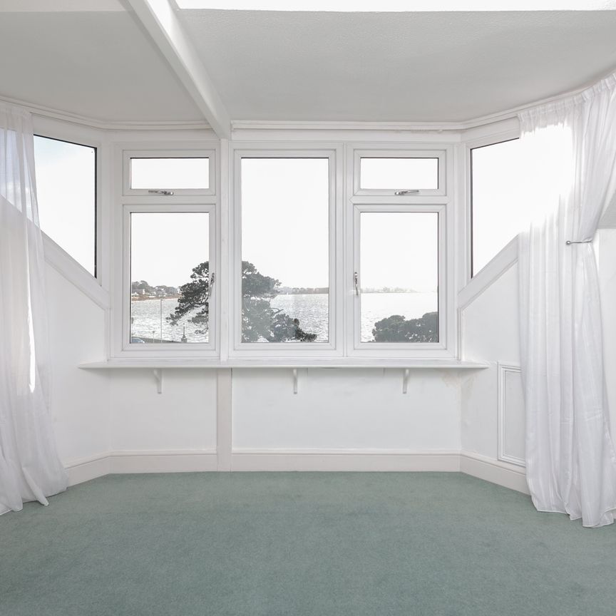 3 bed apartment to rent in Evening Hill Grange, 18 Alington Road, BH14 - Photo 1