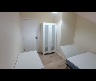 Room in a Shared Flat, Chichele Road, NW2 - Photo 2