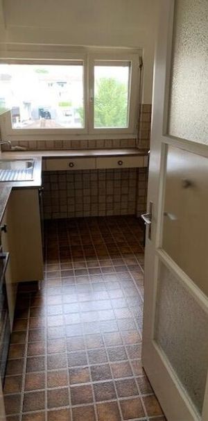 LOCATION SANS ACOMPTE - Appartement spacieux à Dübendorf - Foto 1