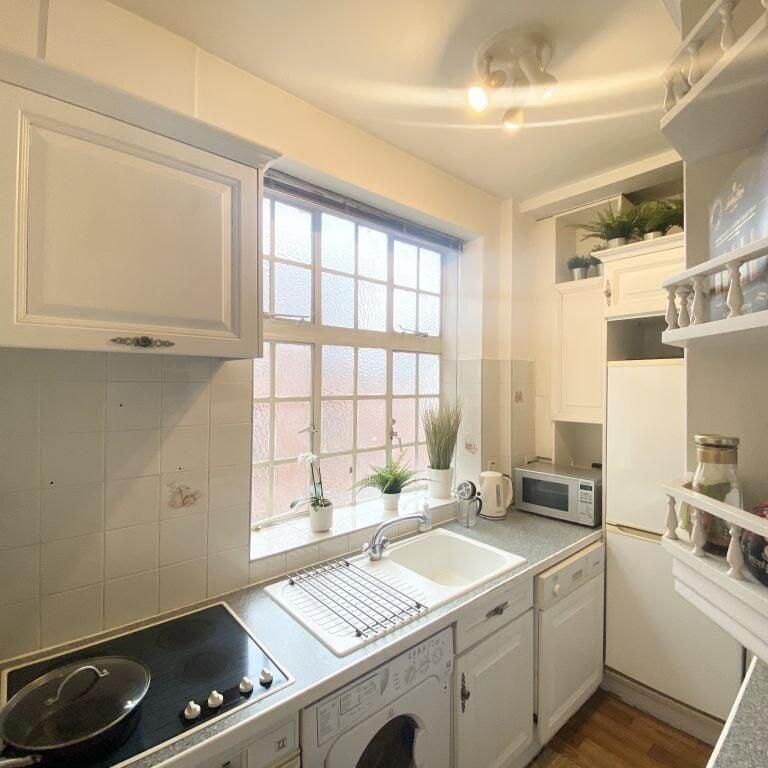 2 Bed Flat, Stone House, W1W - Photo 1