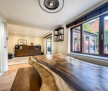 5 bedroom detached house to rent - Photo 2